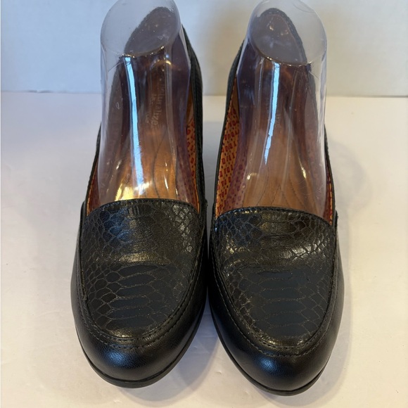 Naturalizer N5 Comfort Mallory slip-on black wedge heels shoes size 9.5M - Picture 1 of 11